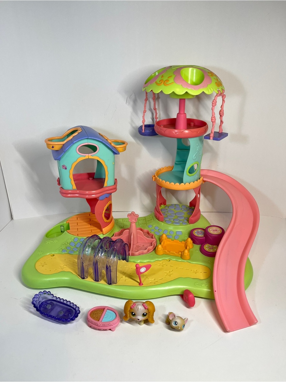 Vintage 2004 Y2k Littlest Pet Shop LPS Whirl Around Playset Playground #79 Dog